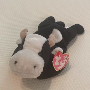 Ty Beanie Baby Black White Daisy Cow Collectible Stuffed Animal Toy with Tag
